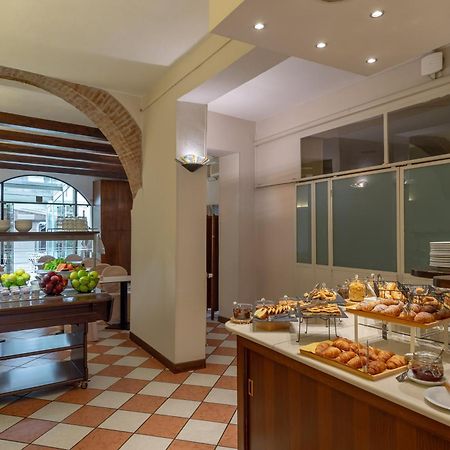 Hotel Mantegna Stazione Mantova Ngoại thất bức ảnh