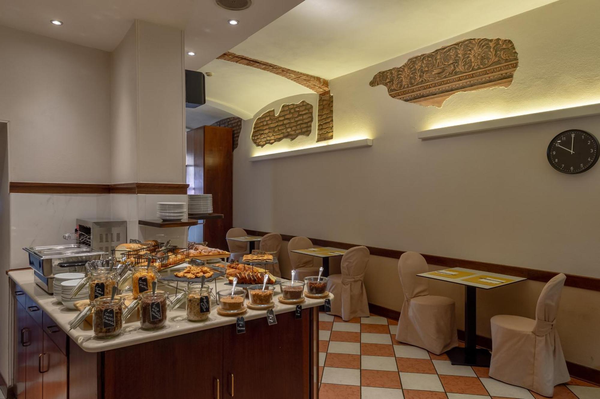 Hotel Mantegna Stazione Mantova Ngoại thất bức ảnh