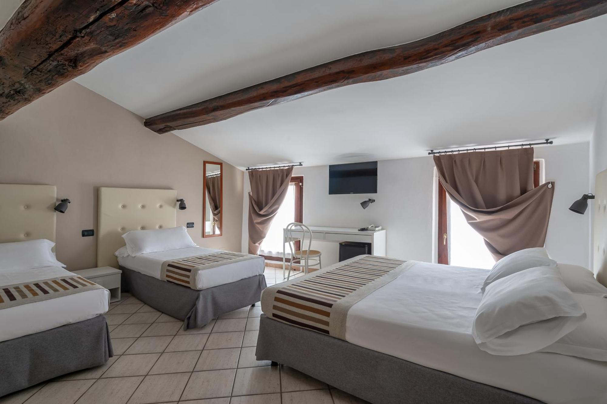 Hotel Mantegna Stazione Mantova Ngoại thất bức ảnh