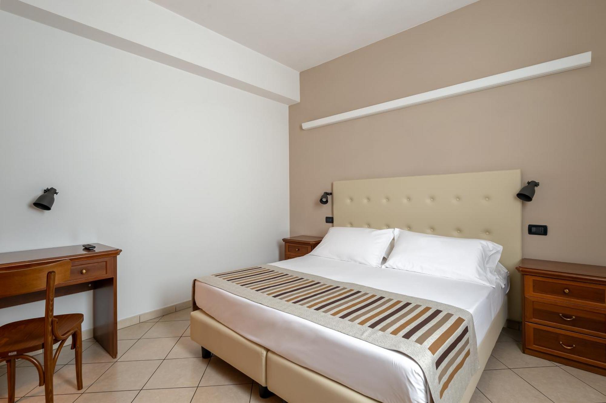 Hotel Mantegna Stazione Mantova Ngoại thất bức ảnh