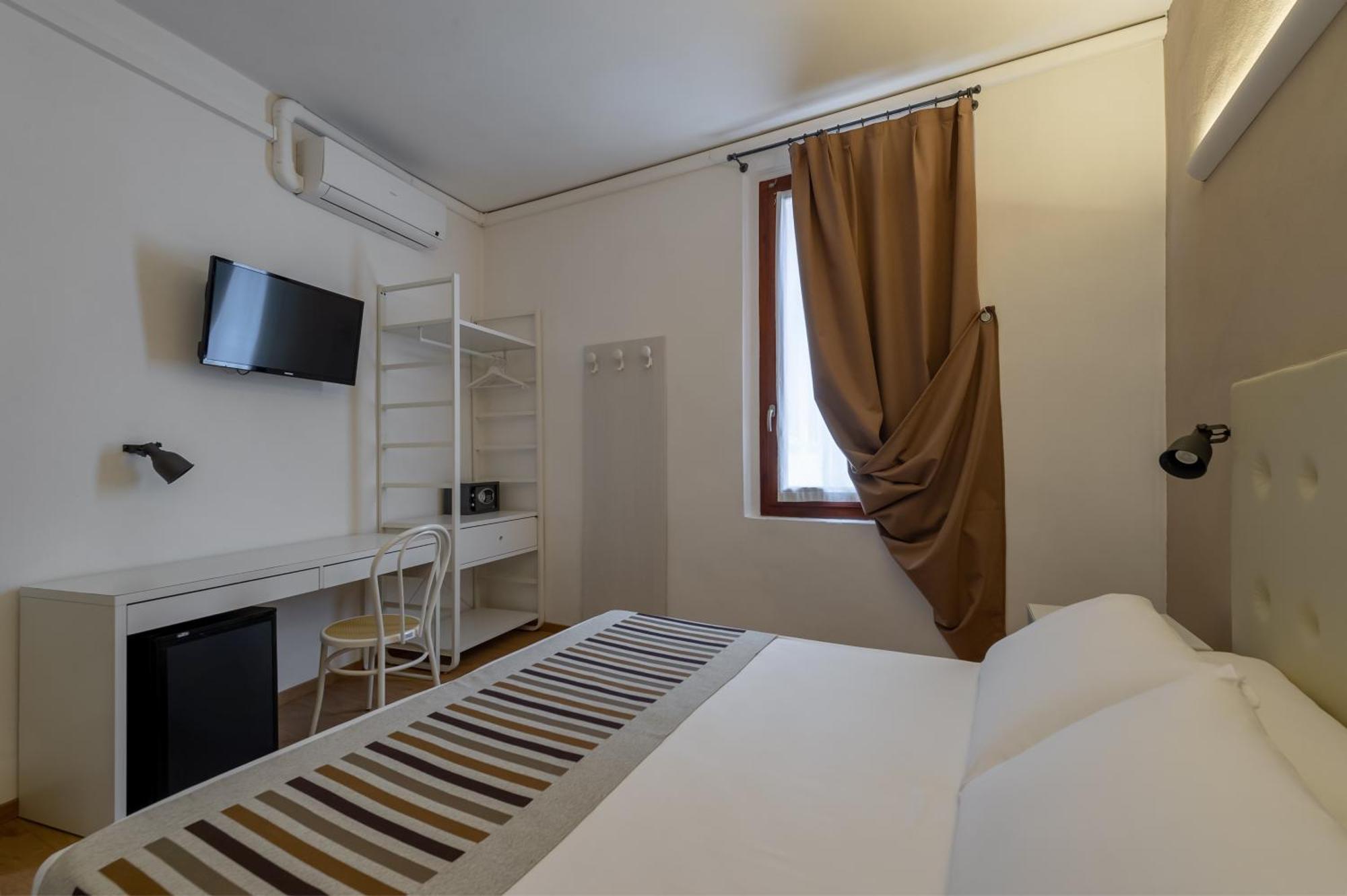 Hotel Mantegna Stazione Mantova Ngoại thất bức ảnh