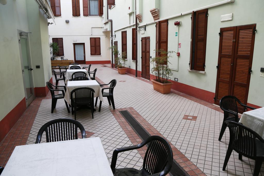 Hotel Mantegna Stazione Mantova Ngoại thất bức ảnh