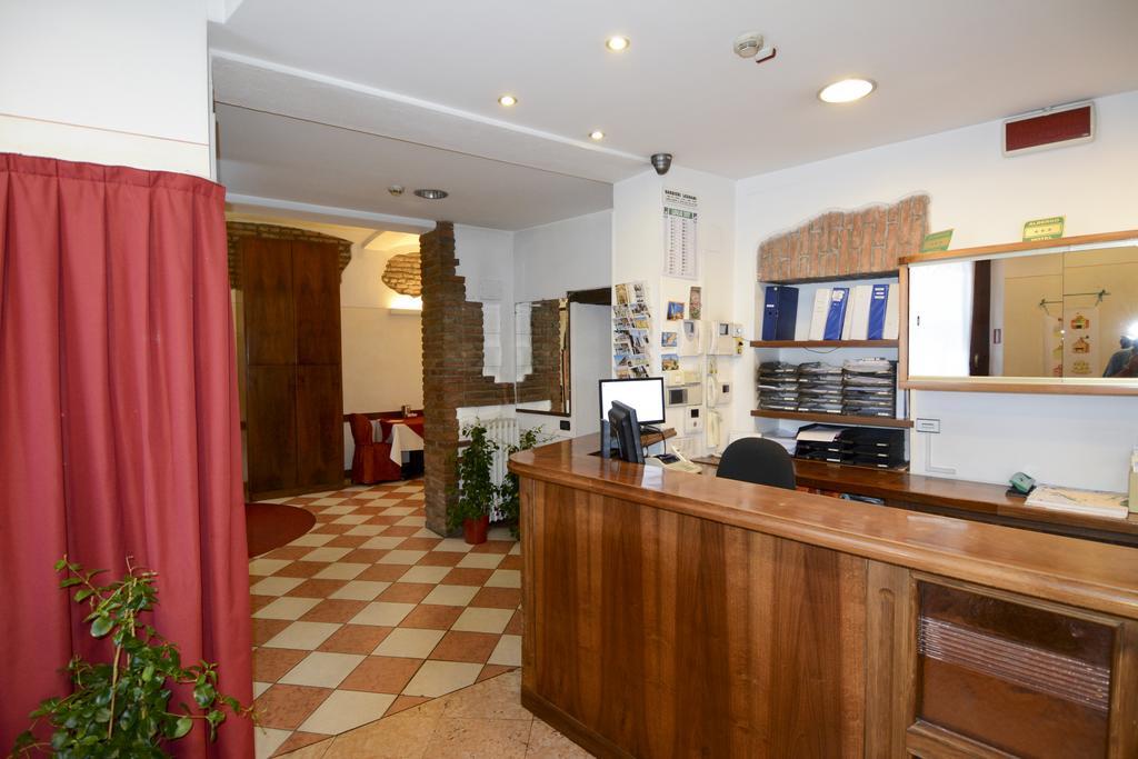 Hotel Mantegna Stazione Mantova Ngoại thất bức ảnh