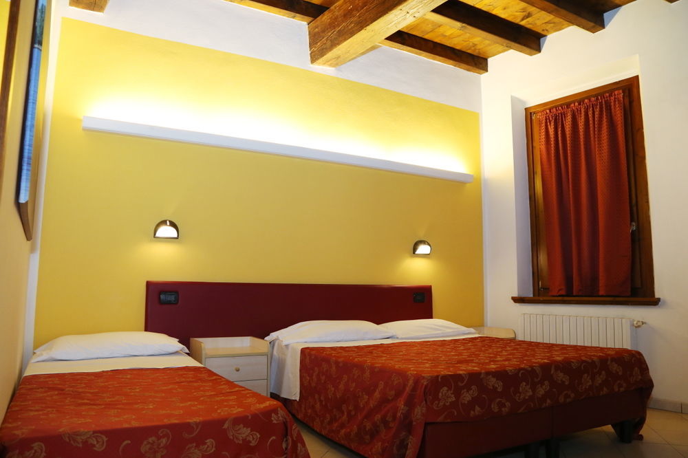 Hotel Mantegna Stazione Mantova Ngoại thất bức ảnh